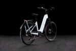 Cube Kathmandu Hybrid ONE 600 Easy Entry polarwhite´n´black