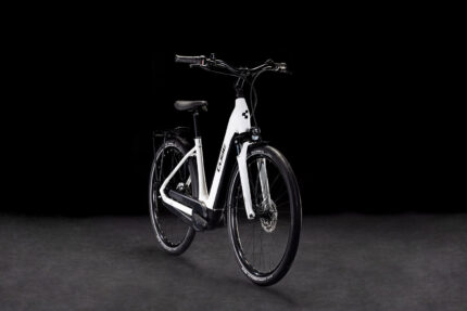 Cube Supreme Hybrid Comfort ONE 500 metallicwhite´n´black